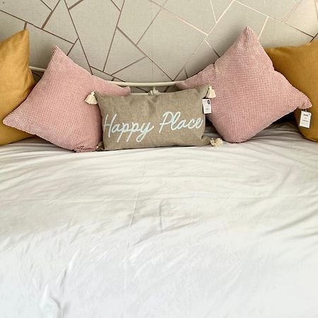 Happy Place With Kitchenette- Female Only Londra Esterno foto